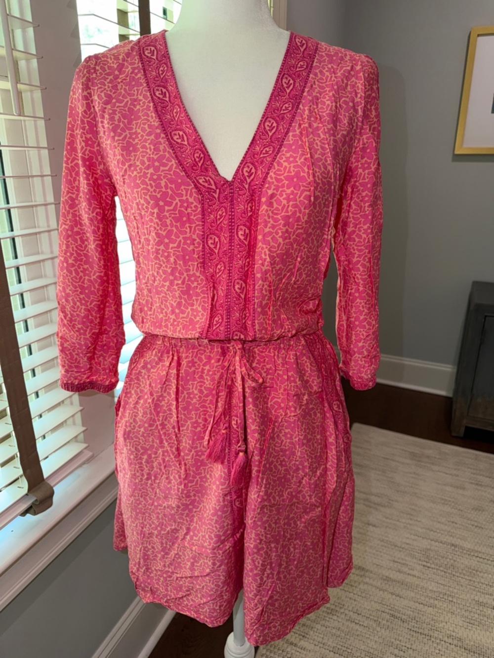 Vineyard Vines Pink Patterned Mini Dress with Pockets. Like New. Size 4.